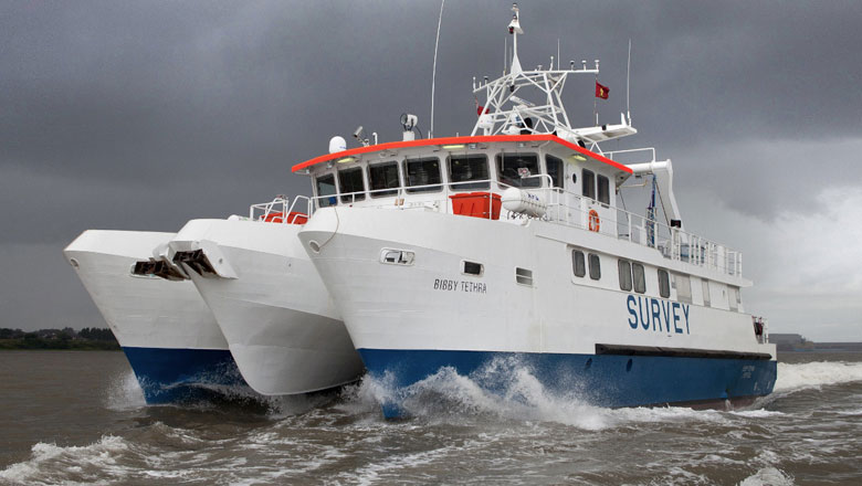 Bibby Tethra parallel towing two ScanFish for UXO surveying