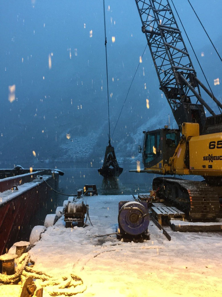 How NaviSuite Uca 3D software helped dredging contractor to see underneath the water surface to efficiently complete their dredging contract