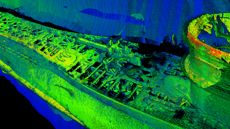 Gun and hatch on the 3D model of the sunken U-boat